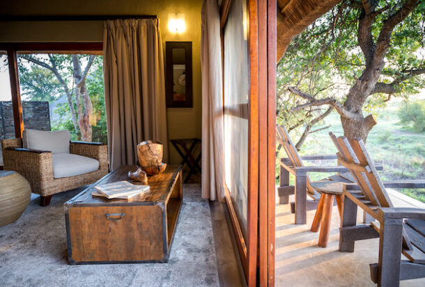 Kambuka-Thatched-suite-6