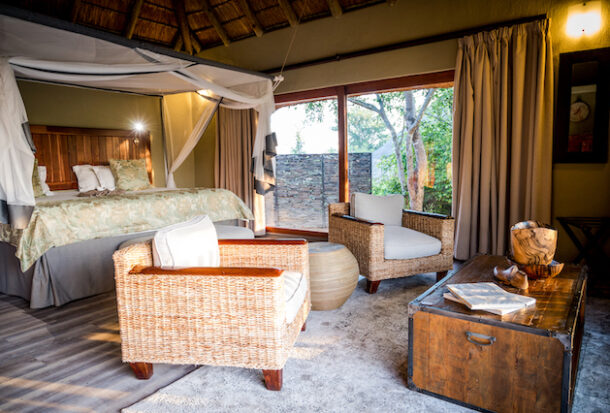 Kambuka-Thatched-suite-7